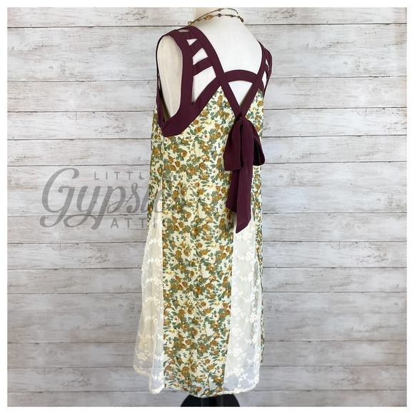 Ryu 70s Cage Flowers and Lace Midi Dress - Picture 7 of 12